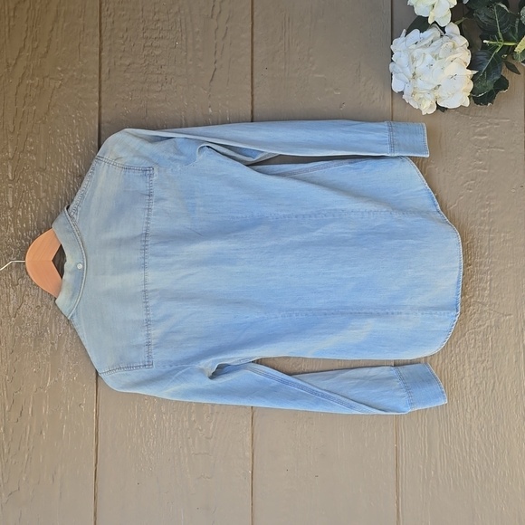J.Crew Classic Denim Shirt Perfect Fit Button Down Blue Denim Roll Sleeve XS - Picture 5 of 5